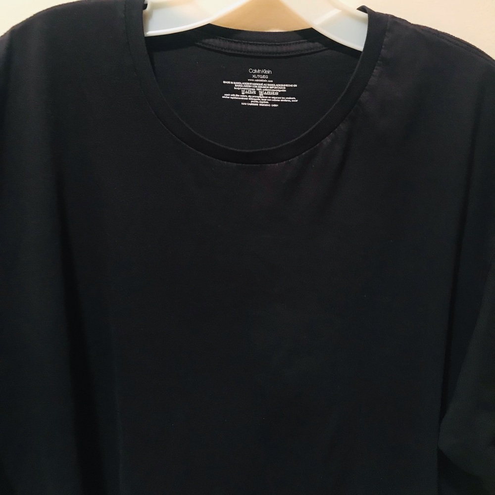 CALVIN KLEIN BLACK TEE NWOT XL